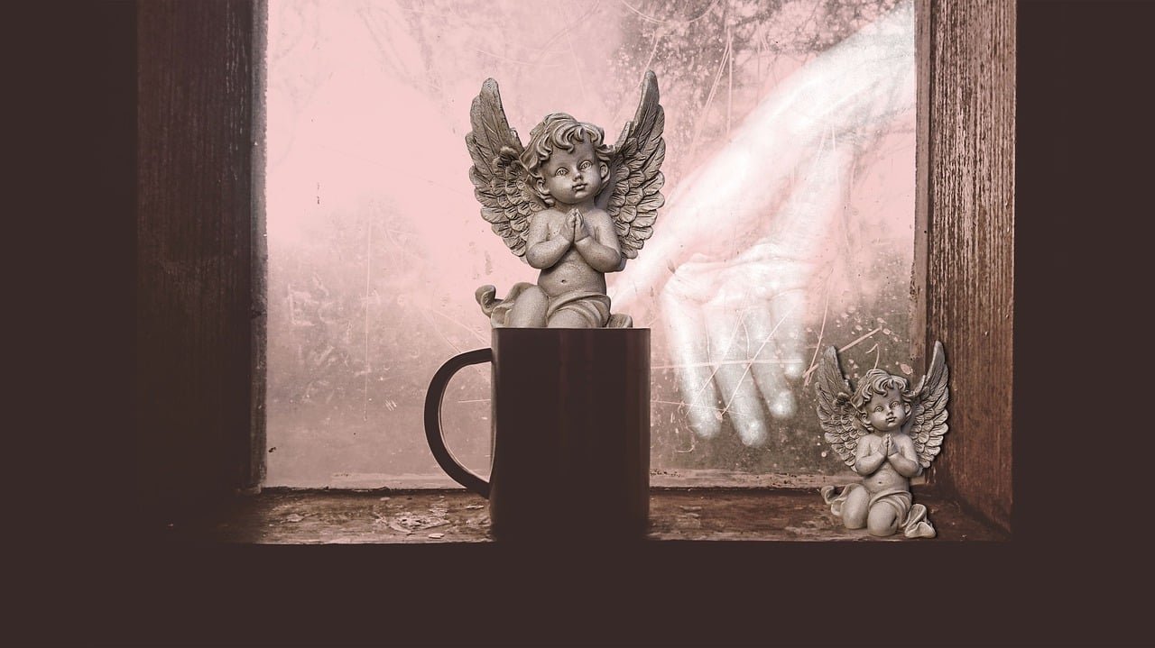 découvrez le monde fascinant des anges gardiens : des protecteurs spirituels qui veillent sur nous et nous guident tout au long de notre vie. explorez leur rôle, leur symbolique et comment les invoquer pour trouver paix et sérénité.