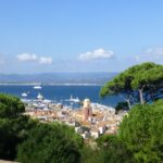 Découvrir Saint-Tropez en louant une voiture avec chauffeur